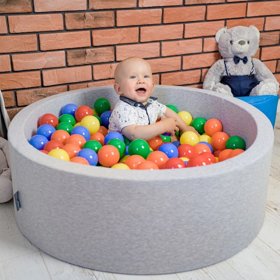 KiddyMoon Bällebad Bällepool mit bunten Bällen 7Cm  für Babys Kinder Quadrat, Dunkelgrau: Gelb/ Grün/ Blau/ Rot/ Orange