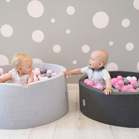 KiddyMoon Bällebad Bällepool mit bunten Bällen 7Cm  für Babys Kinder Rund, Dunkelgrau: Grau/ Weiß/ Hellpink