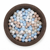KiddyMoon Bällebad für Kinder aus Schaumstoff, weicher Rippbezug, abnehmbarer Bezug, waschbar, Braun: Pastellbeige/Pastellblau/Weiß/Perle, 90 x 30 cm 200 Bälle