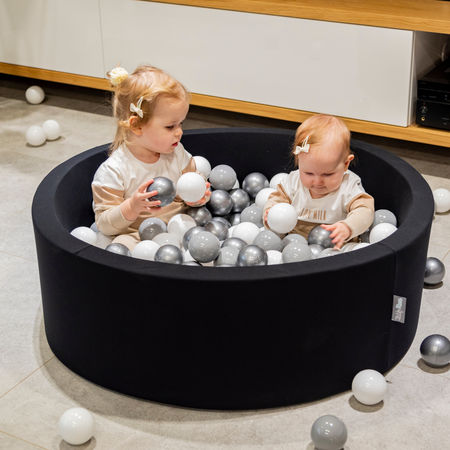KiddyMoon Bällebad Bällepool mit bunten Bällen ∅ 7Cm  für Babys Kinder Rund, Deutschland:schwarz/rot/gelb, 90x30cm/300 Bälle