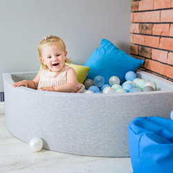 KiddyMoon Rund Bällebad Bällepool ∅ 7Cm Ballgruben Bunten Bällen Für Babys Spielbad Kleinkinder, Hergestellt in der EU, hellgrau:perle-grau-transparent-babyblau-minze, 120x30cm/200 Bälle