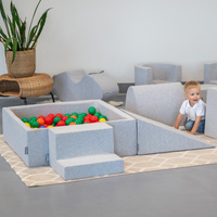 KiddyMoon Spielplatz aus Schaumstoff mit Quadrat Bällebad Bälle Hindernisläufen, hellgrau:gelb/grün/blau/rot/orange, Bällebad (300 Bälle) + Version 3