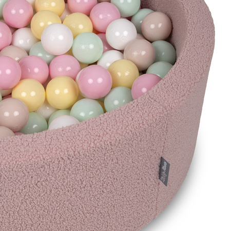 KiddyMoon Bällebad für Baby mit Teddy-Plüsch, Größere 7 cm Bälle für Eine Vollere Füllung, ab 8 Monaten, Abnehmbarer Bezug, Rosa: Pastellbeige/Pastellgelb/Weiß/Mint/Puderrosa, 90 x 30 cm 300 Bälle