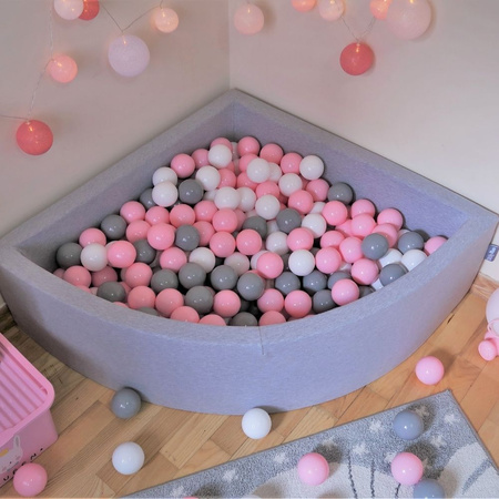 KiddyMoon Bällebad Bällepool mit bunten Bällen ∅ 7Cm  für Babys Kinder Quadrat, hellgrau:weiß/grau/rosa, 90x30cm/200 Bälle