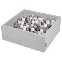 KiddyMoon Bällebad Bällepool mit bunten Bällen ∅ 7Cm  für Babys Kinder Quadrat, hellgrau:weiß/grau