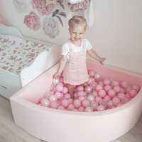 KiddyMoon Kinder Bälle für Bällebad Baby Spielbälle Plastikbälle ∅7cm Made in EU, puderrosa/transparent