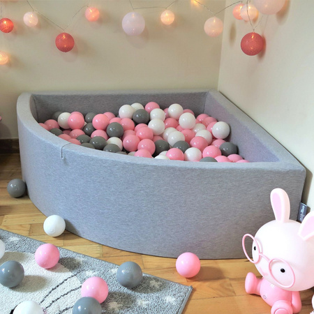 KiddyMoon Viertel Eckig Bällebad Bällepool ∅ 7Cm Ballgruben Für Babys Spielbad Kleinkinder, Hergestellt in der EU, hellgrau:weiß/grau/puderrosa, 90x30cm/200 Bälle
