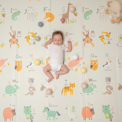 KiddyMoon Babymatte Zweiseitige Krabbelmatte Schaumstoffmatte Für Kinder Kindermatte Kindgerechte Muster Spielplatz Entwicklung Sicherer Und Bequemer Ideal Für Drinnen Und Draußen, Beige-Streifen, 150x200x1cm