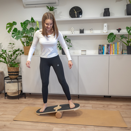 Balance Board aus Holz für Erwachsene und Kinder Koordinationstraining Balancebrett Physiotherapie Skateboard Surfbrett Surf Sport Fitness Crossfit Yoga - Mit Matte und ohne Matte erhältlich, Natürlich, 80x30cm