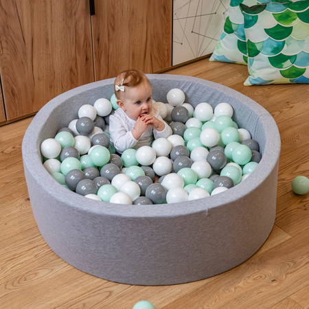 KiddyMoon Kinder Bälle für Bällebad Baby Spielbälle Plastikbälle ∅7cm Made in EU, puderrosa/grüngrau, 300 Bälle/7cm