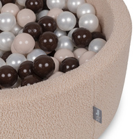 KiddyMoon Bällebad für Baby mit Teddy-Plüsch, Größere 7 cm Bälle für Eine Vollere Füllung, ab 8 Monaten, Abnehmbarer Bezug, Beige: Pastellbeige/Braun/Perle, 90 x 30 cm 200 Bälle