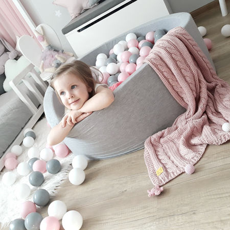 KiddyMoon Bällebad Bällepool mit bunten Bällen ∅ 7Cm für Babys Kinder Rund, Bubblegum:puderrosa/babyblau, 90 x 30 cm 300 Bälle