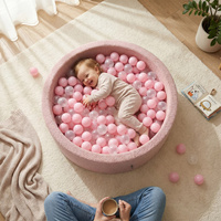 KiddyMoon Bällebad für Baby mit Teddy-Plüsch, Größere 7 cm Bälle für Eine Vollere Füllung, ab 8 Monaten, Abnehmbarer Bezug, Rosa: Pastellbeige/Weiß/Perle, 90 x 30 cm 200 Bälle