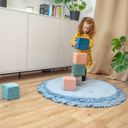 KiddyMoon Schaumstoff Würfel für Baby aus Velours Weiche Blöcke Schaum Spielzeug Montessori-Spielzeug mit Schaum und viel Spaß für Kinder, Hergestellt in der EU, Blöcke:Lagunetürkis-Eisblau-Berggrau, 6 Stücke