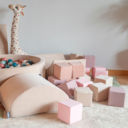 KiddyMoon Schaumstoff Würfel für Baby Weiche Blöcke Schaum Spielzeug Montessori-Spielzeug mit Schaum und viel Spaß für Kinder, Hergestellt in der EU, Blöcke: erikafarben-pink, 6 Stücke