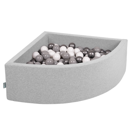 KiddyMoon Viertel Eckig Bällebad Bällepool ∅ 7Cm Ballgruben Für Babys Spielbad Kleinkinder, Hergestellt in der EU, hellgrau:weiß/grau/silbern, 90x30cm/200 Bälle