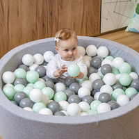 KiddyMoon Bällebad Bällepool mit bunten Bällen ∅ 7Cm  für Babys Kinder Rund, hellgrau:weiß/grau/minze, 90 x 30 cm 300 Bälle