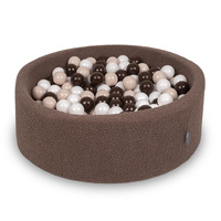 KiddyMoon Bällebad für Baby mit Teddy-Plüsch, Größere 7 cm Bälle für Eine Vollere Füllung, ab 8 Monaten, Abnehmbarer Bezug, Braun: Pastellbeige/Braun/Weiß, 90 x 30 cm 200 Bälle
