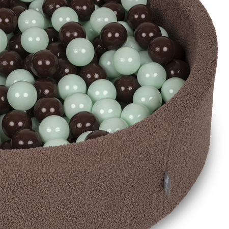 KiddyMoon Bällebad für Baby mit Teddy-Plüsch, Größere 7 cm Bälle für Eine Vollere Füllung, ab 8 Monaten, Abnehmbarer Bezug, Braun: Mint/Braun, 90 x 30 cm 300 Bälle