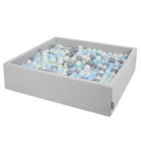 KiddyMoon Quadrat Bällebad Bällepool ∅ 7Cm Eckig Ballgruben Für Babys Spielbad Kleinkinder, Hergestellt in der EU, hellgrau:perle-grau-transparent-babyblau-mint, 120x30cm/200 Bälle