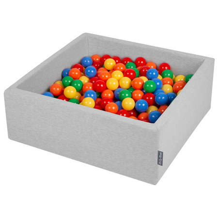 KiddyMoon Bällebad Bällepool mit bunten Bällen ∅ 7Cm  für Babys Kinder Quadrat, hellgrau:gelb/grün/rot/orange, 90x30cm/200 Bälle