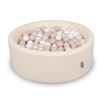 KiddyMoon Bällebad für Baby mit Teddy-Plüsch, Größere 7 cm Bälle für Eine Vollere Füllung, ab 8 Monaten, Abnehmbarer Bezug, Creme: Pastellbeige/Weiß/Perle, 90 x 30 cm 200 Bälle