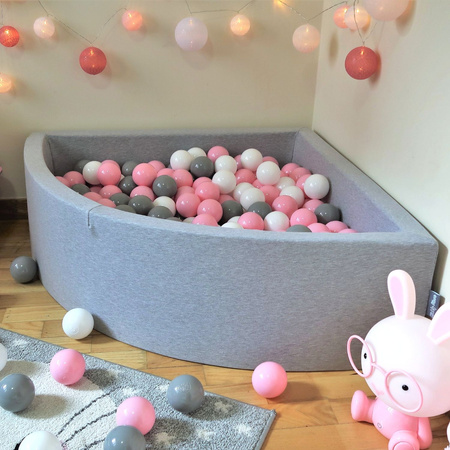 KiddyMoon Viertel Eckig Bällebad Bällepool ∅ 7Cm Ballgruben Für Babys Spielbad Kleinkinder, Hergestellt in der EU, hellgrau:weiß/grau/puderrosa, 90 x 30 cm 300 Bälle