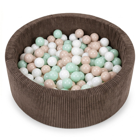 KiddyMoon Bällebad für Kinder aus Schaumstoff, weicher Rippbezug, abnehmbarer Bezug, waschbar, Braun: Pastellbeige/Weiß/Minze, 90 x 30 cm 200 Bälle