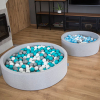 KiddyMoon Quadrat Bällebad Bällepool ∅ 7Cm Eckig Ballgruben Für Babys Spielbad Kleinkinder, Hergestellt in der EU, hellgrau:hellgrün-helltürkis-grau, 120x30cm/600 Bälle