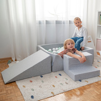 KiddyMoon Spielplatz aus Schaumstoff mit Quadrat Bällebad Bälle Hindernisläufen, hellgrau:weiß/grau/minze, Bällebad (200 Bälle) + Version 3