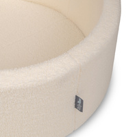 KiddyMoon Bällebad für Baby mit Teddy-Plüsch, Größere 7 cm Bälle für Eine Vollere Füllung, ab 8 Monaten, Abnehmbarer Bezug, Creme, 90 x 30 cm Ohne Bälle