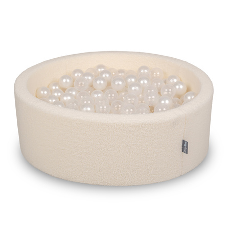 KiddyMoon Bällebad für Baby mit Teddy-Plüsch, Größere 7 cm Bälle für Eine Vollere Füllung, ab 8 Monaten, Abnehmbarer Bezug, Creme: Perle/Transparent, 90 x 30 cm 200 Bälle