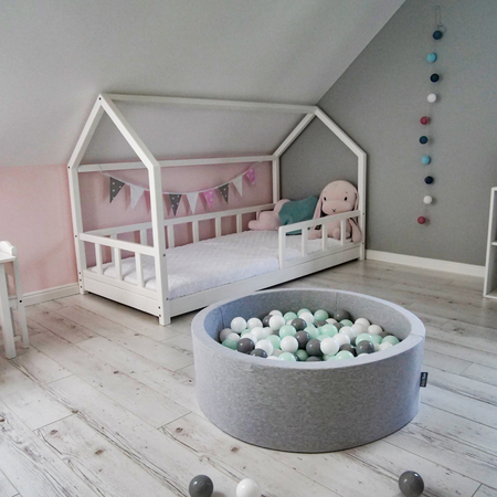 KiddyMoon Bällebad Bällepool mit bunten Bällen ∅ 7Cm  für Babys Kinder Rund, Hellgrau, 90 x 30 cm 300 Bälle