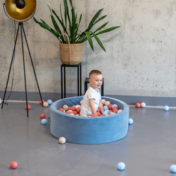 KiddyMoon Kinder Bälle für Bällebad Baby Spielbälle Plastikbälle ∅7cm Made in EU, pastellbeige/pastellblau/lachsfarben, 700 Bälle/7cm