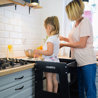 KiddyMoon Lernturm für Kinder ab 1 Jahr, Anti Kipp Schutz, Höhenverstellbar (3-stufiger), Montessori Learning Tower, Küchenhelfer, ST-003, Schwarz