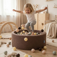 KiddyMoon Bällebad für Baby mit Teddy-Plüsch, Größere 7 cm Bälle für Eine Vollere Füllung, ab 8 Monaten, Abnehmbarer Bezug, Braun: Pastellbeige/Weiß/Perle, 90 x 30 cm 300 Bälle
